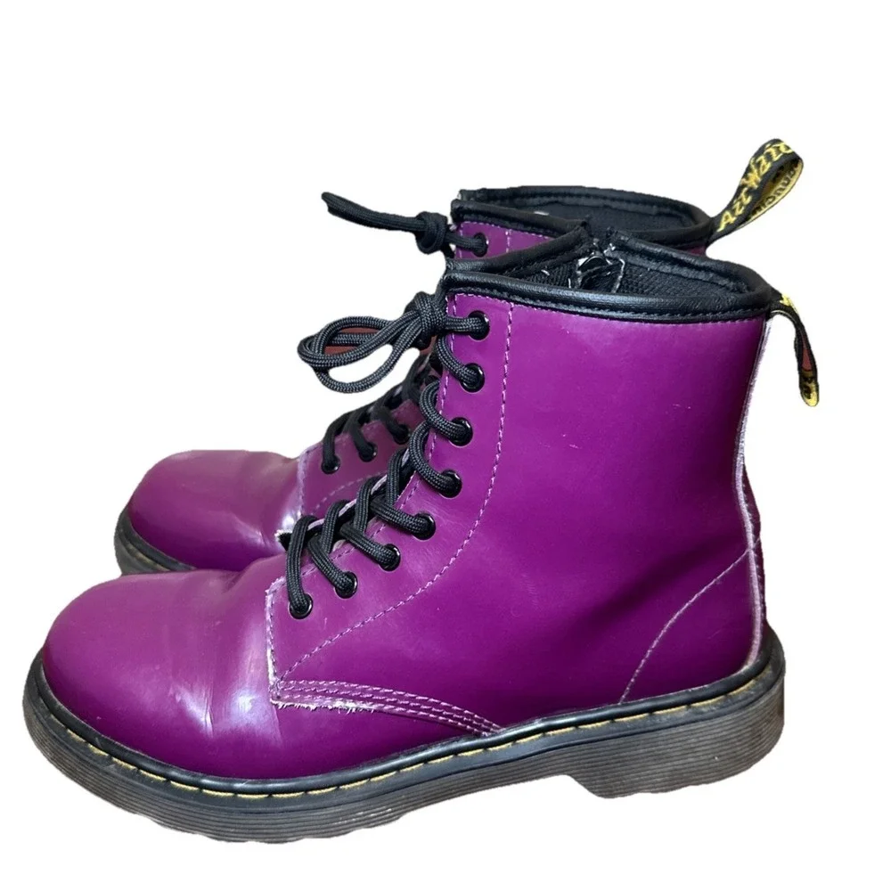 Dr. Martens product pair